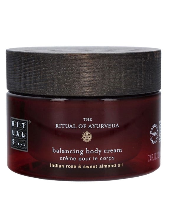 LE RITUEL DE LA CRÈME CORPS ÉQUILIBRANTE AYURVÉDATIQUE 