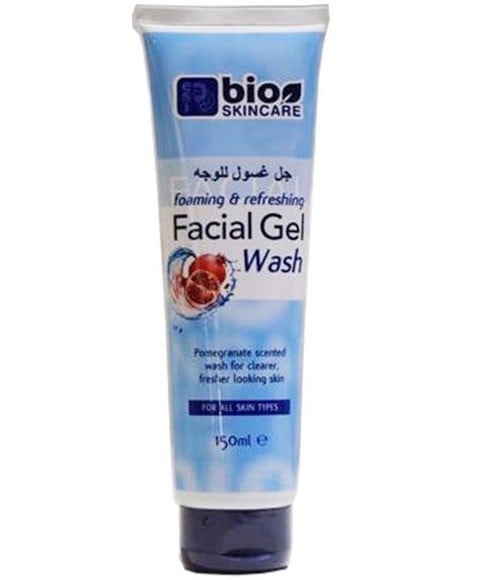 NETTOYANT VISAGE BIO MOUSSANT ET RAFRAÎCHISSANT POUR TOUS LES TYPES DE PEAU